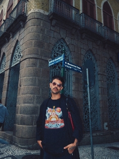 REMERA THE WEEKEND en internet