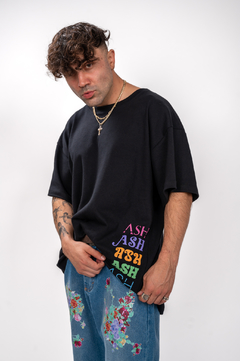 Camiseta Typo Over Tee