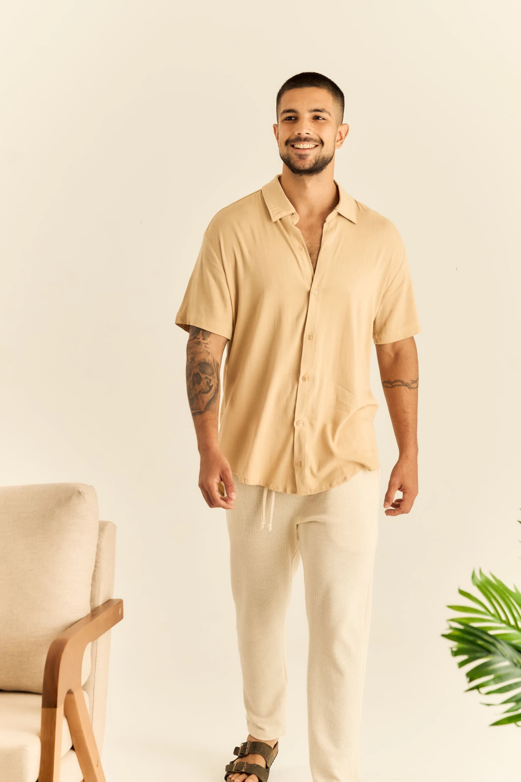 camisa de botão macadâmia