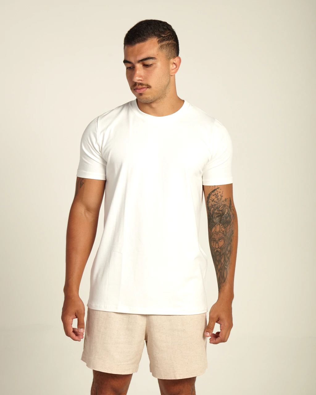 t-shirt slim algodão sustentável off white