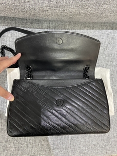 BALENCIAGA BB CHAIN ALL BLACK na internet