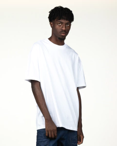 OVERSIZED BRANCA 100% ALGODÃO FIO 30.1 PENTEADO
