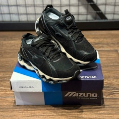 Tênis Mizuno Beta Nacional - Cor.: Preto e Branco - - comprar online