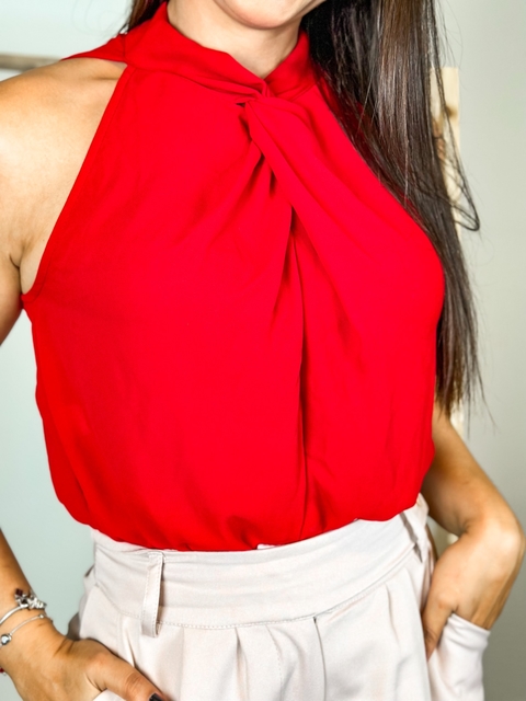 Body Crepe Regata decote torcido Vermelho