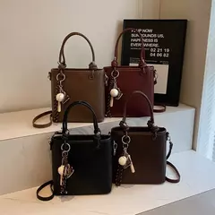 Bolsa tote pequena estruturada feminina com alça