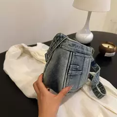 Bolsa vintage feminina retrô tiracolo