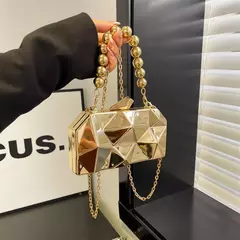 Bolsa clutch elegante feminina com alça na internet