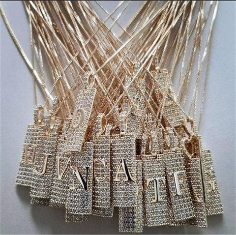 Colar Retângulo Inicial