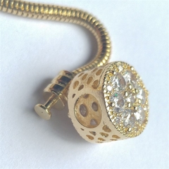 Berloque Redondo Cravejado Banhado a ouro - comprar online