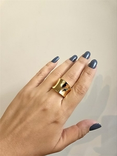 Anel Alto Celyne Cherry Banhado a Ouro - comprar online