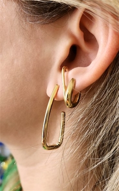 Argola Anzol Média Banhada a Ouro - comprar online