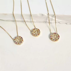 Colar Mandala Inicial Delicada Banhada a Ouro