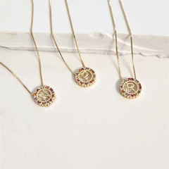 Colar Mandala Inicial Delicada Banhada a Ouro - comprar online