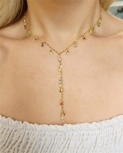 Gravatinha Penduricalhos Gotas e Pedras Banhado - comprar online