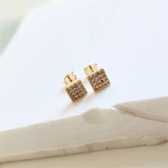 Brinco Quadrado Chuveirinho Banhado a Ouro