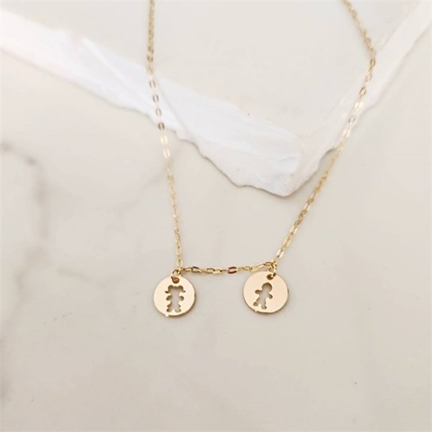 Colar Medalhinha Vazada Filhos Banhada a Ouro