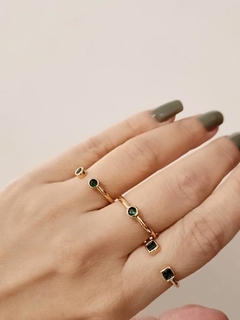 Anel Regulavel Pedra Redonda Solitária Aurea Banhado a Ouro