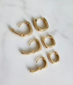 Argolinhas Quadradas Karina Banhado a Ouro na internet