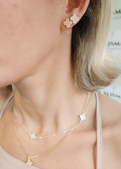 Brinco Inspiração Trevo Cravejado Charm Banhada a Ouro na internet