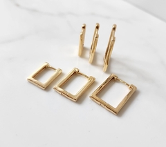 Argolinha Retangular Fina Lisa Charm Banhada a Ouro - Alisma Semijoias