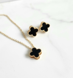 Colar Alhambra Preto Charm Banhado a Ouro - comprar online