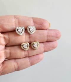 Brinco Coração Cravejado Charm Banhado - comprar online