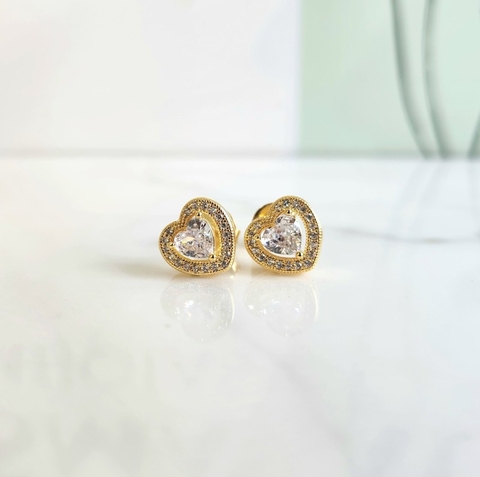 Brinco Coração Cravejado Banhado a Ouro