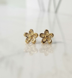 Brinco Flor Bia Banhado a Ouro