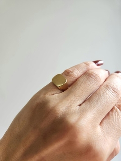 Anel Mindinho Bloco Vertigem Banhado a Ouro - comprar online