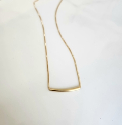 Colar Minimalista Tubo Vertigem Banhado a Ouro