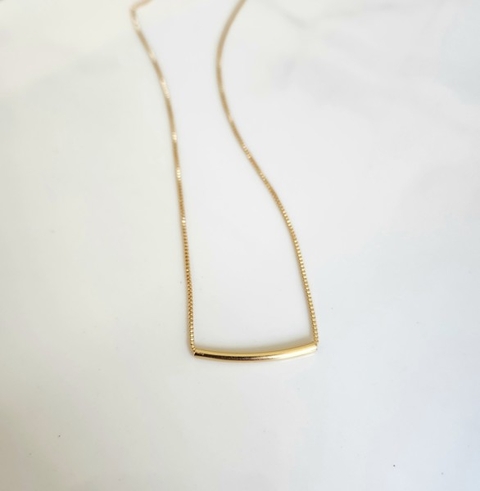 Colar Minimalista Tubo Vertigem Banhado a Ouro
