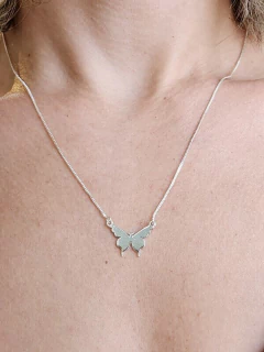 Colar Borboleta Ninfa Vertigem Charm Banhado na internet