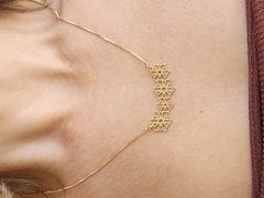 Colar Florido Vertigem Banhado a Ouro - comprar online