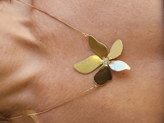 Colar Flor Botanika Vertigem Charm Banhado - comprar online