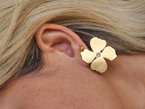 Brinco Flor Botanika Vertigem Charm Banhado a Ouro