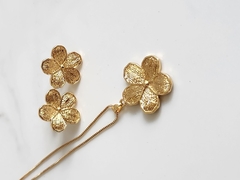 Colar Flor Vena Vertigem Charm Banhado a Ouro - comprar online