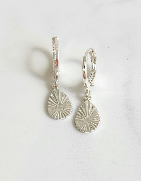 Argolinha Gota 3D Charm Banhado a Prata