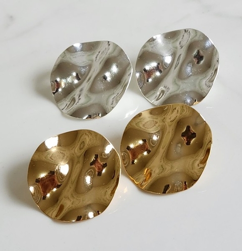 Brinco Redondo Orgânico Vertigem Banhado