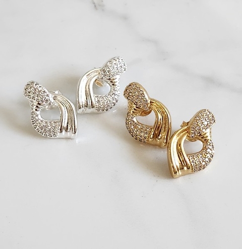 Brinco Lazo Vertigem Charm Banhado