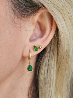 Brinco Gotinha Esmeralda Charm Banhado a Ouro - comprar online