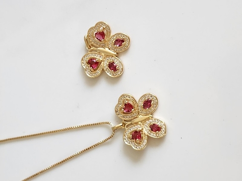 Colar Borboleta Cravejada Vertigem Charm Banhada a Ouro