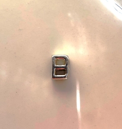 Berloque Inicial Banhado a Ródio - comprar online