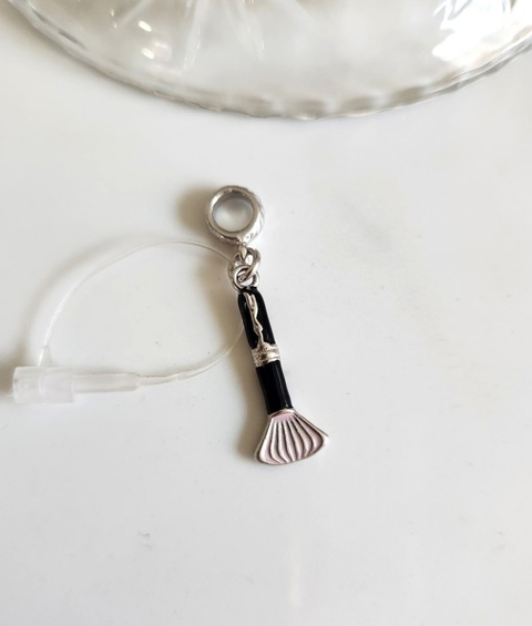 Berloque Pincel Maquiagem Banhado a Ródio