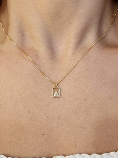 Colar Nossa Senhora Delicado Banhado a Ouro - comprar online