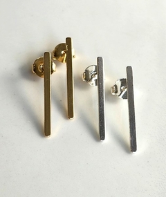Brinco Palito Liso Charm Banhado