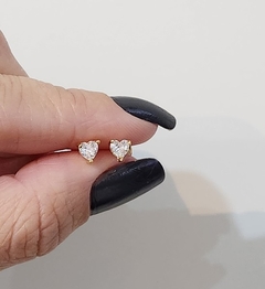 Brinco Mini Coração Zircônia Banhado a Ouro