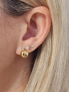 Brinco Bola Ponto de Luz Banhado a Ouro na internet