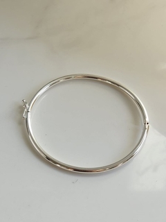 Bracelete Algema Oval Fecho Charm Banhado na internet