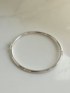 Bracelete Algema Oval Fecho Charm Banhado na internet