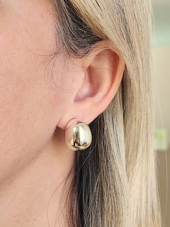 Brinco Redondo Betania Charm Banhado a Prata - comprar online